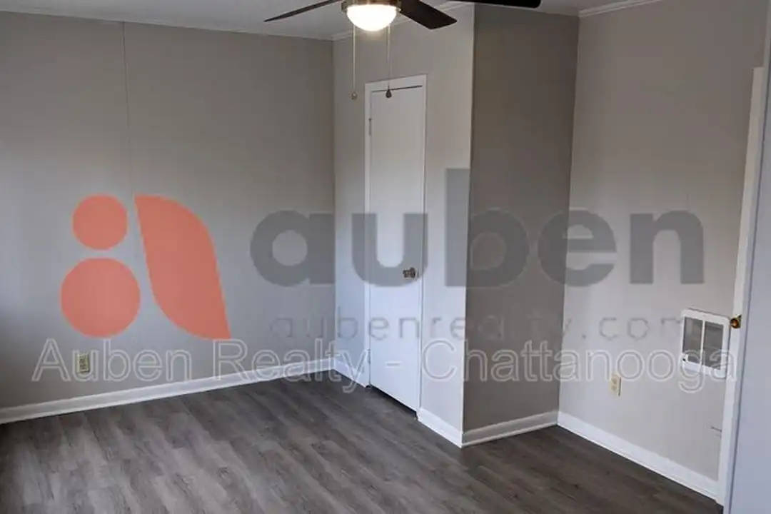 566 Julian Rd - View 5