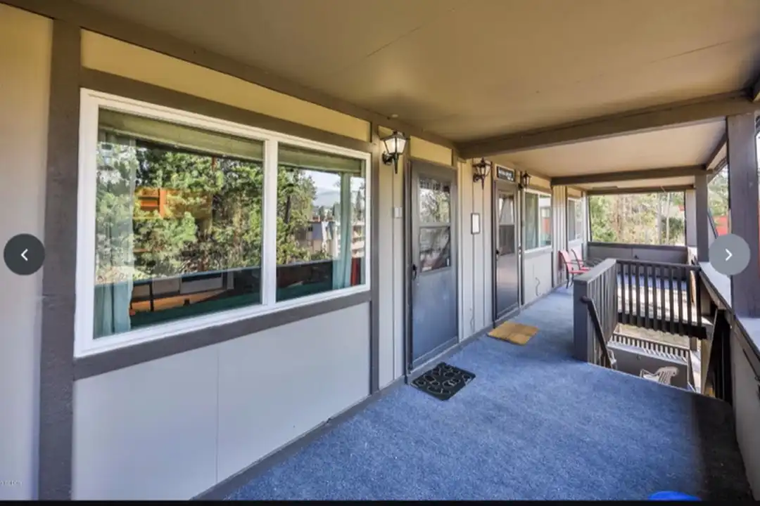 471 Hi Country Dr - View 5