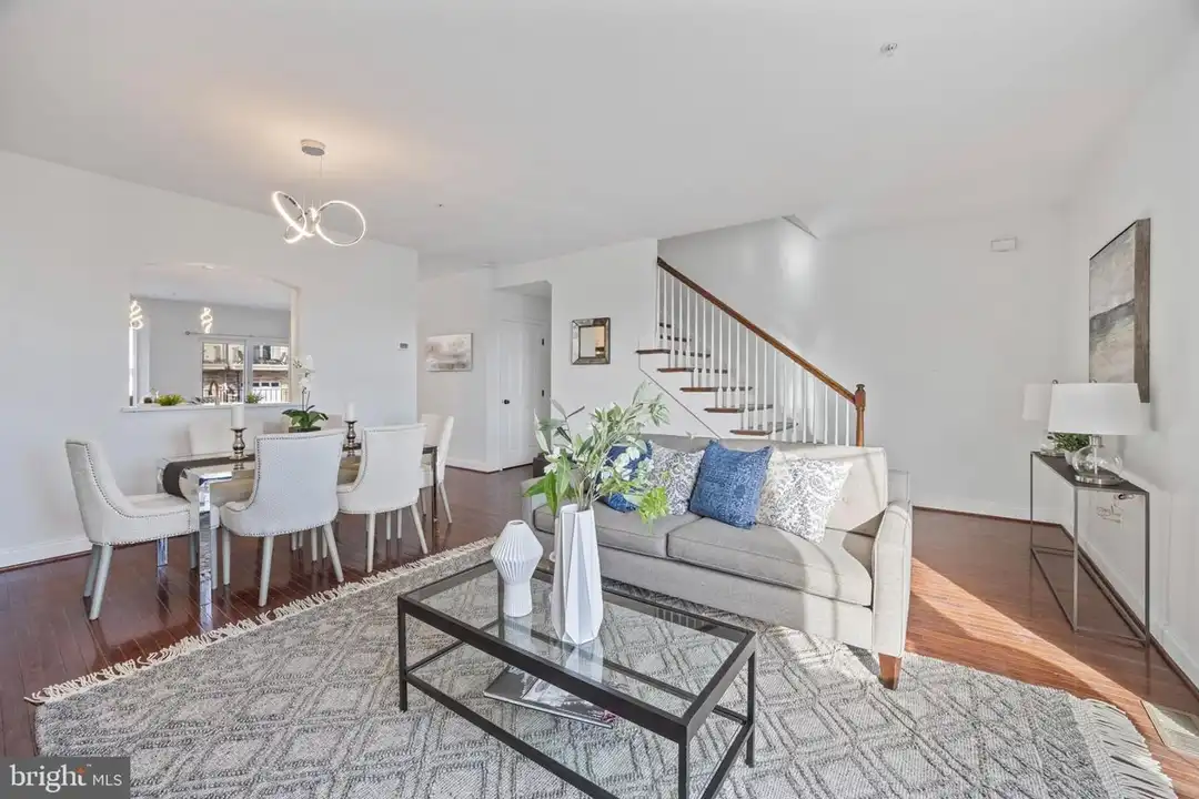 133 Merion Ave - View 4