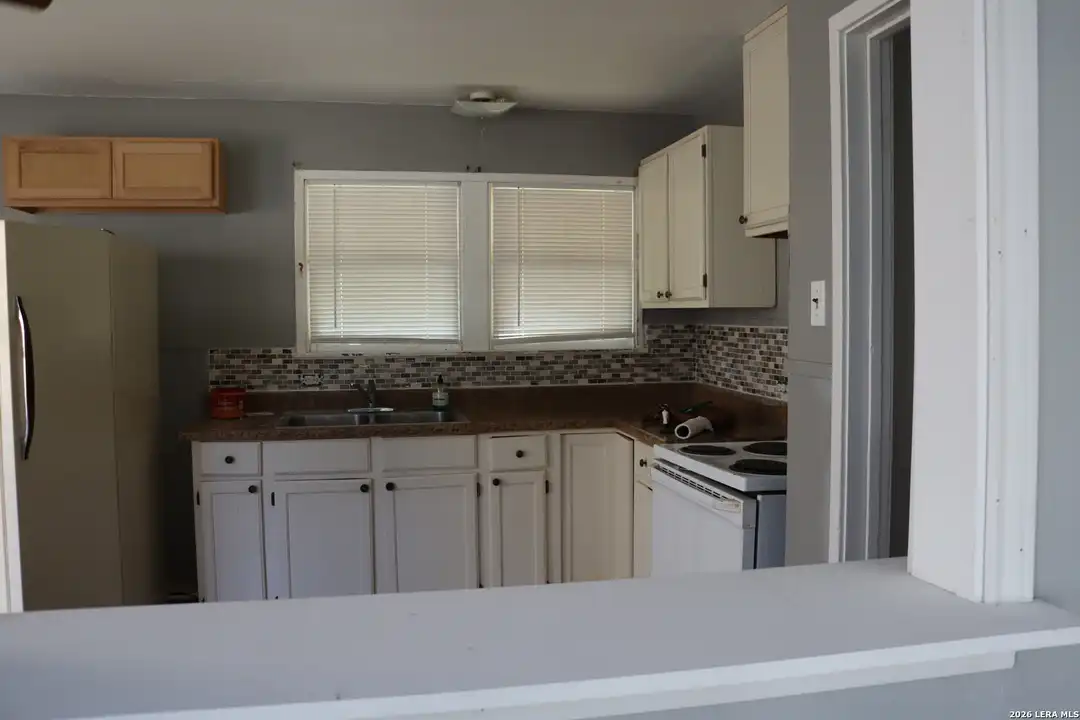 203 Brooks Ave - More