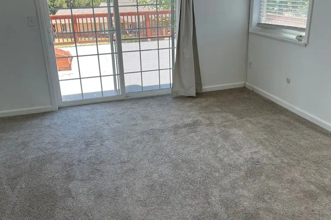 332 S Carr Ave W - View 4