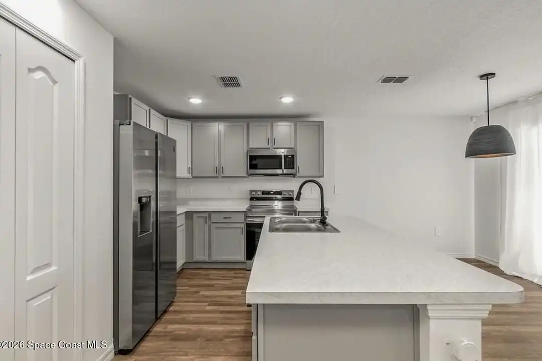 271 Wendover Rd SW - View 5