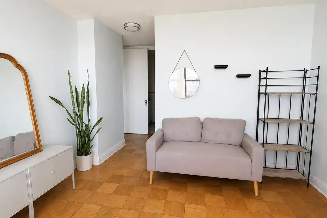 Apartment in West New York - More