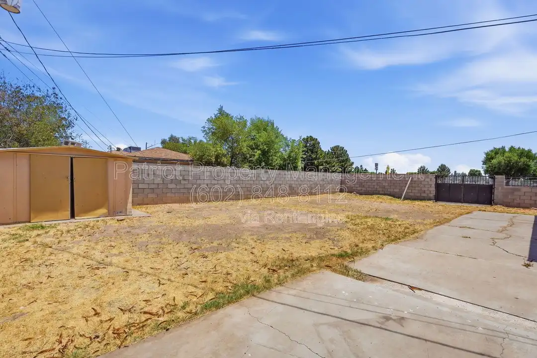 6701 N 33rd Ave - View 4