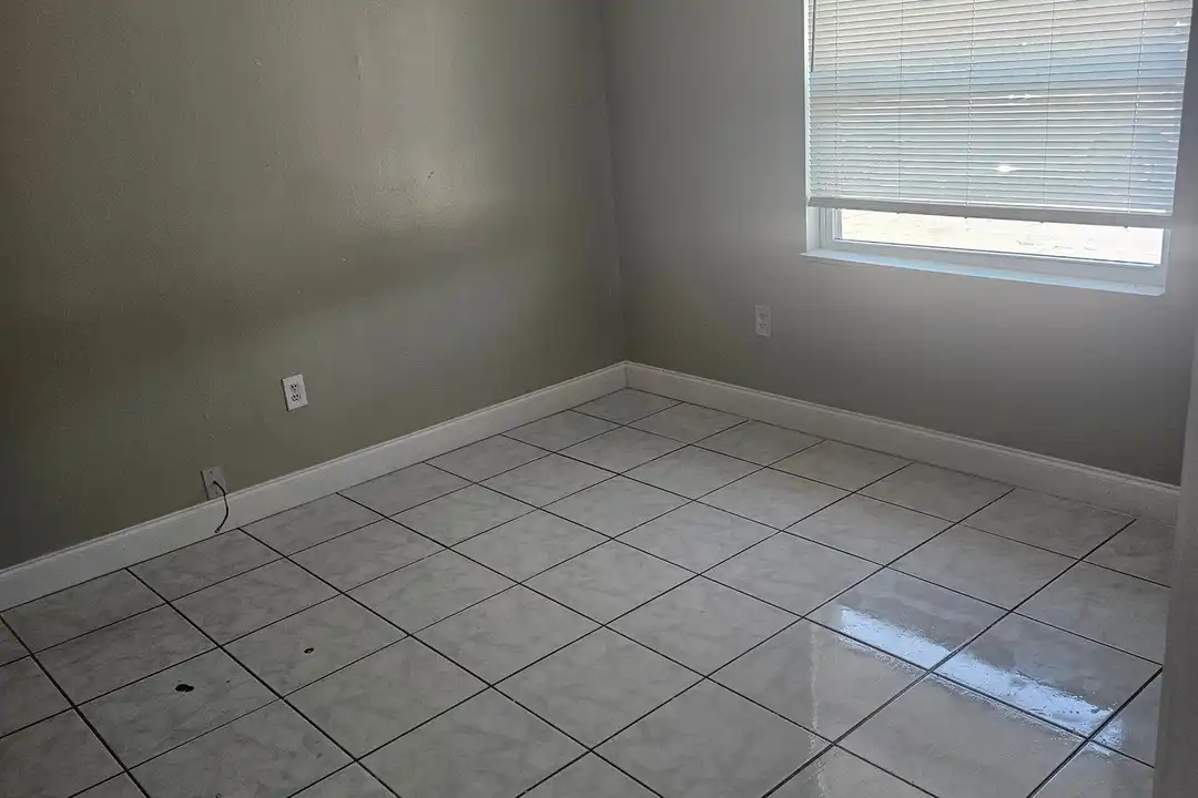 4172 Corsair Ave - More