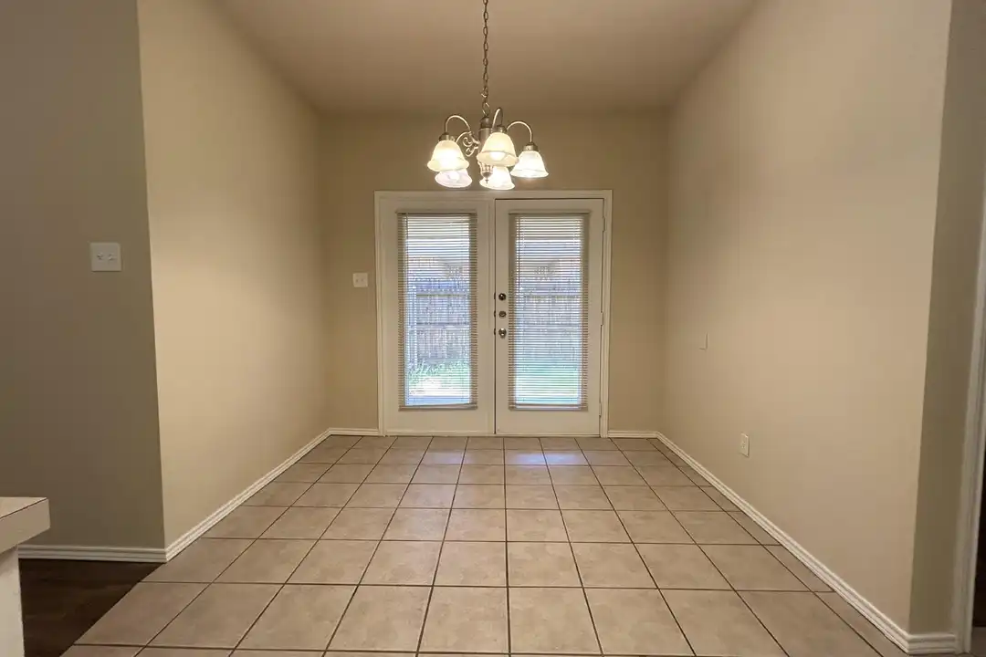 511 N Clinton Ave #A - View 4