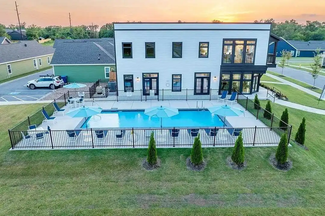913 NE Hts Ln unit 1257064P - View 5