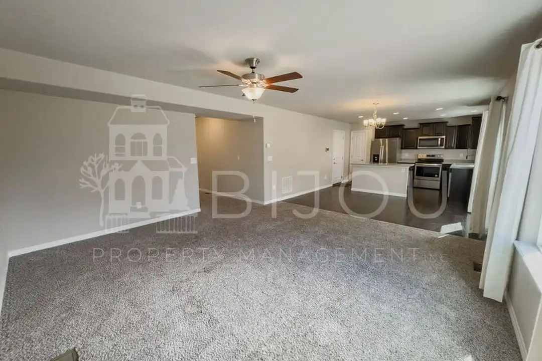10881 Aliso Dr - More