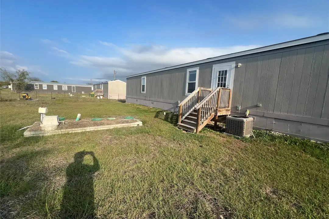 215 Greenfield Rd - View 2
