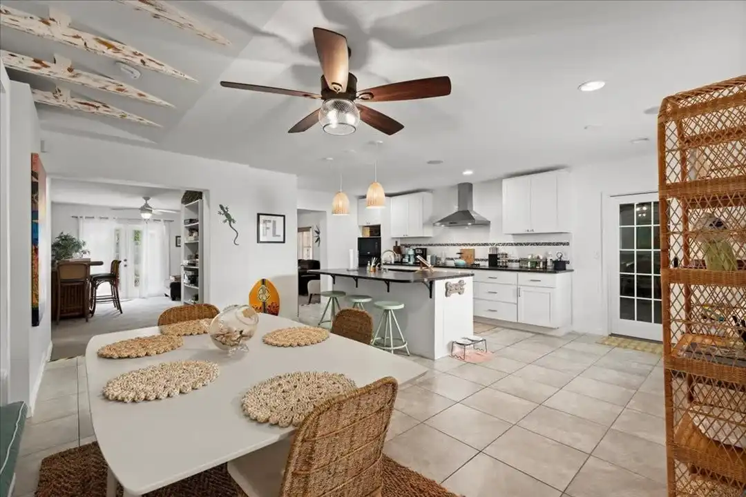 1345 Bayshore Dr unit 1044384P - View 3