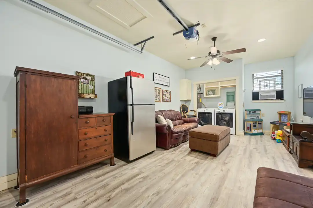 1009 Lauder Dr - View 5