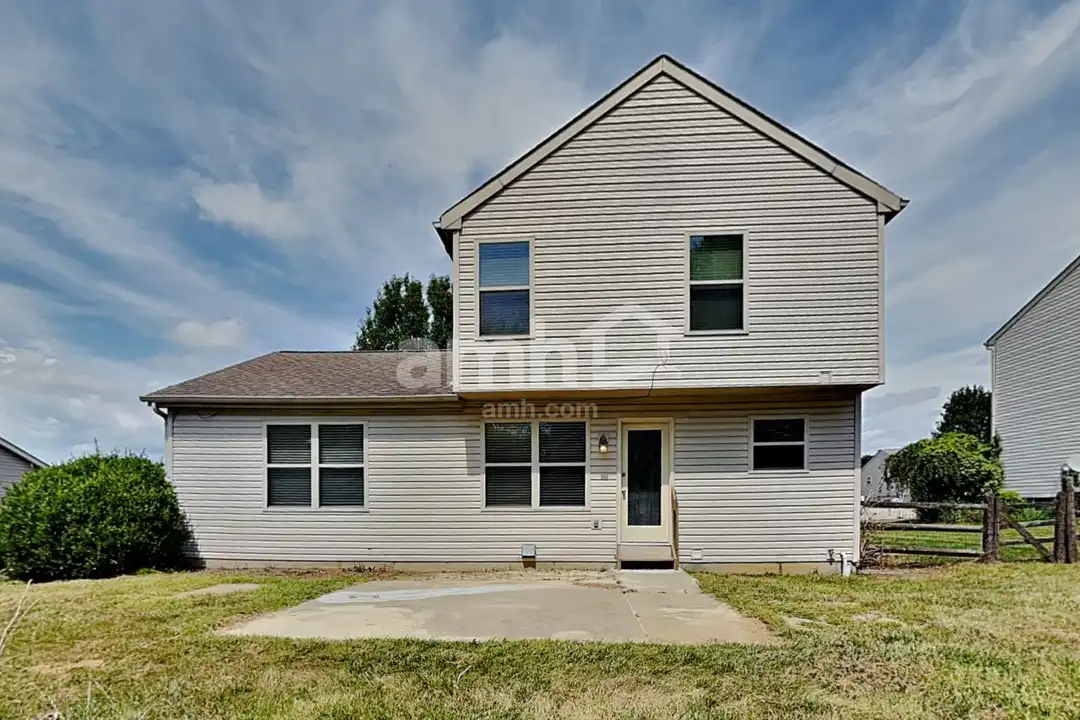 161 Lakeview Dr – photo 1 of 2