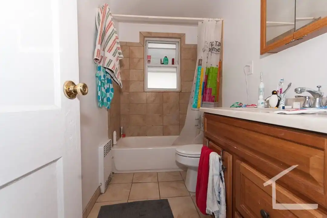 7 Wadsworth St - More