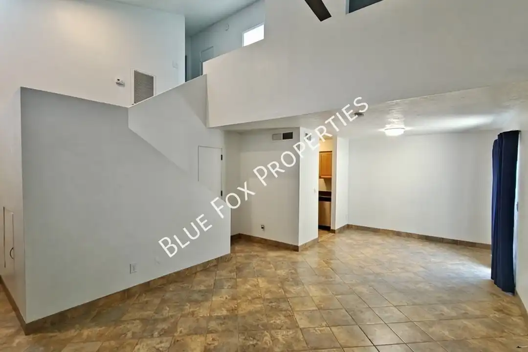 880 E Peppergrass Ln - View 3