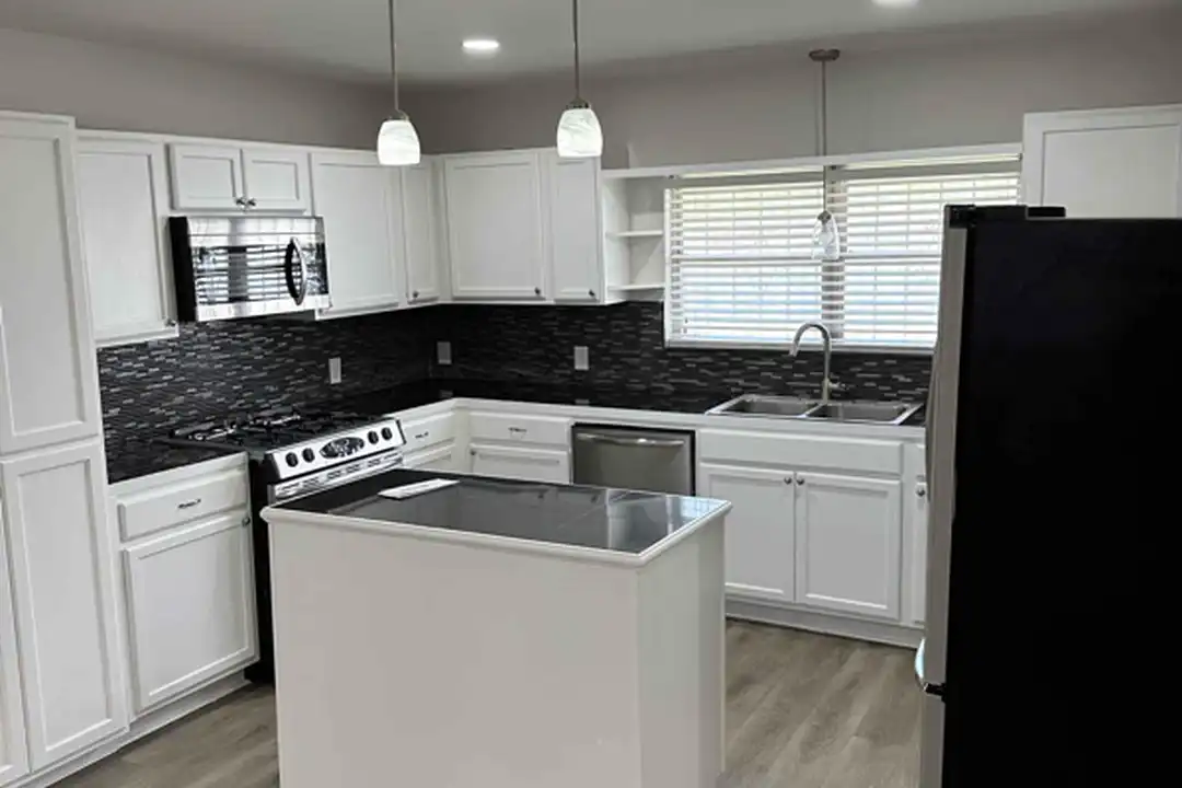 963 Shephard Dr – photo 1