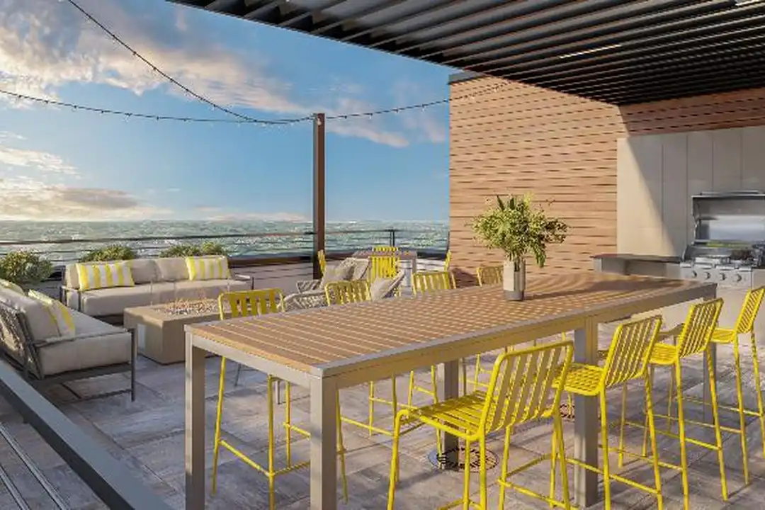 500 W Lake St – pohled 2