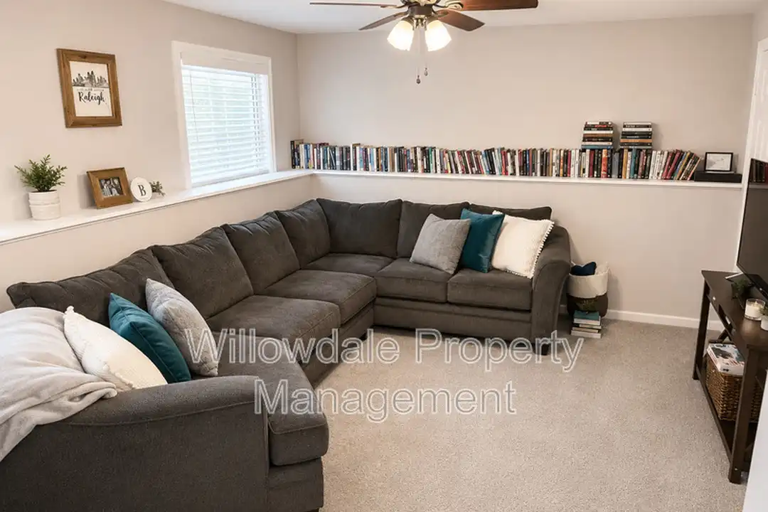 2140 Mariner Cir - View 5