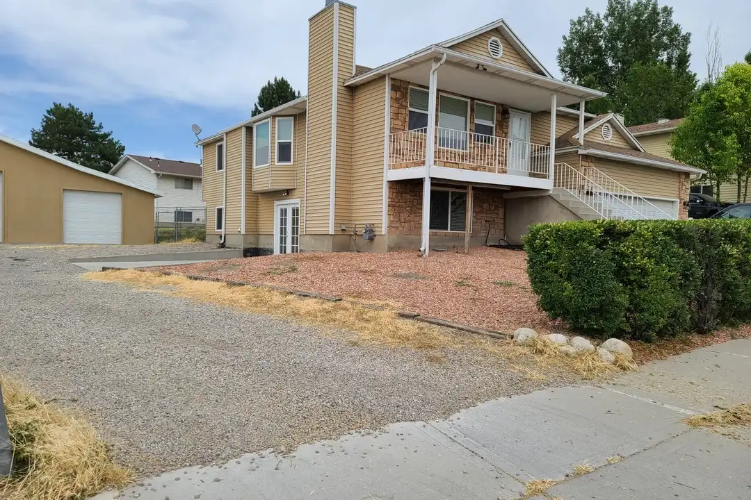 940 W Red Oaks Dr unit 2 – photo 1
