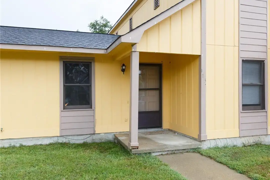 115 Eulon Loop #A - View 2