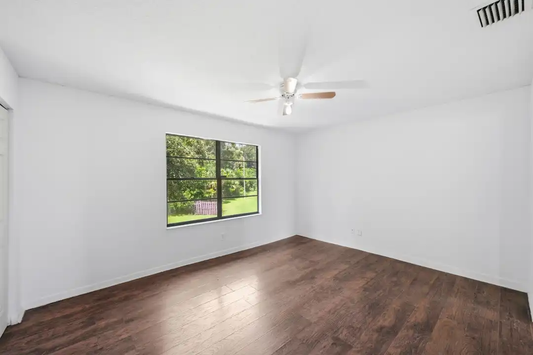Apartment in West Palm Beach - More
