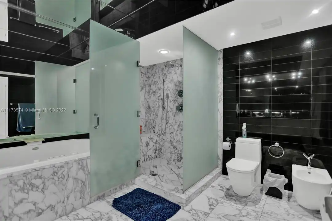 450 Alton Rd - More