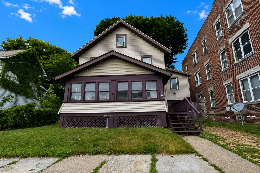 431 S Broad St unit Unit C – photo 1 of 10