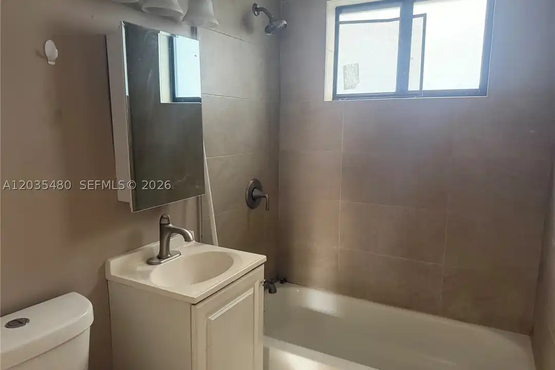 98 NE 71st St #3 - More