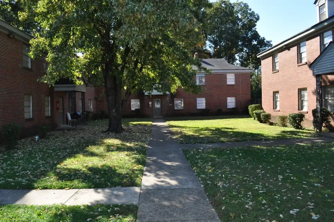 1301 E Raines Rd unit 3 – pohled 2