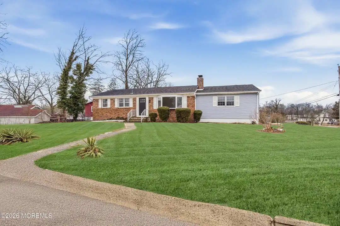 1041 Mulberry Pl - View 3