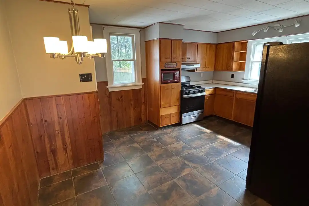 1114 Madison Ave – photo 1