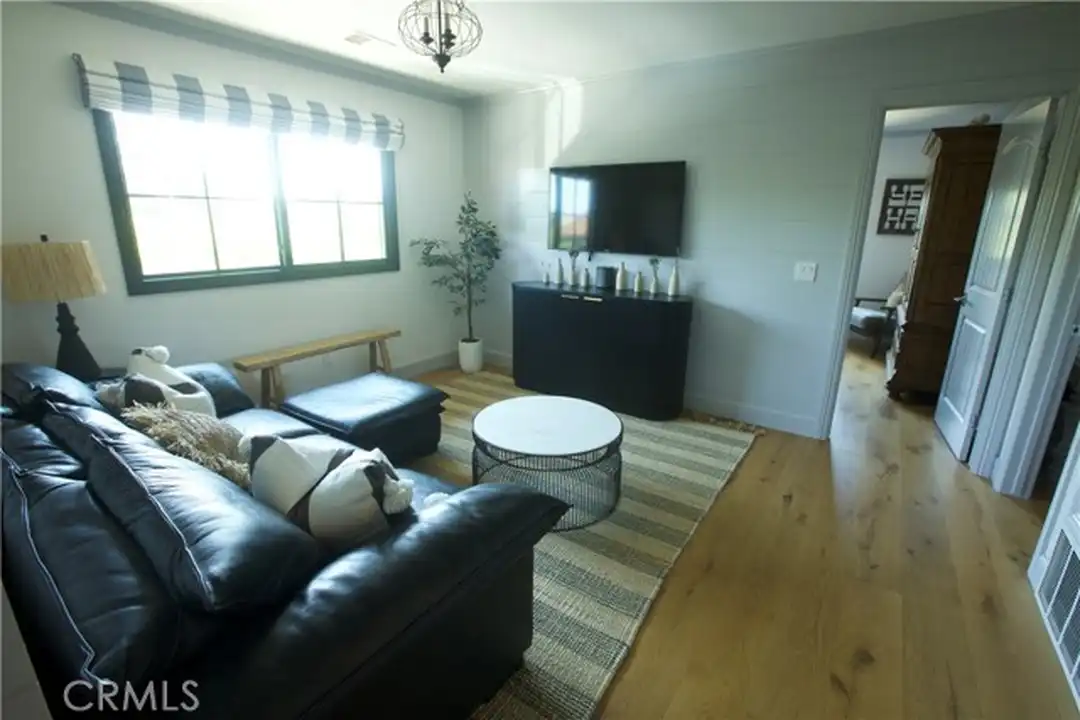 2575 Park St - View 6