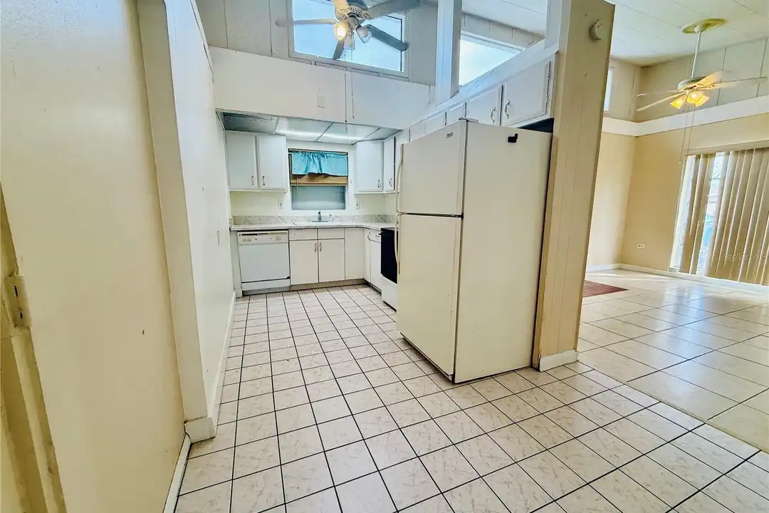 164 Tradewinds Dr NW - View 3