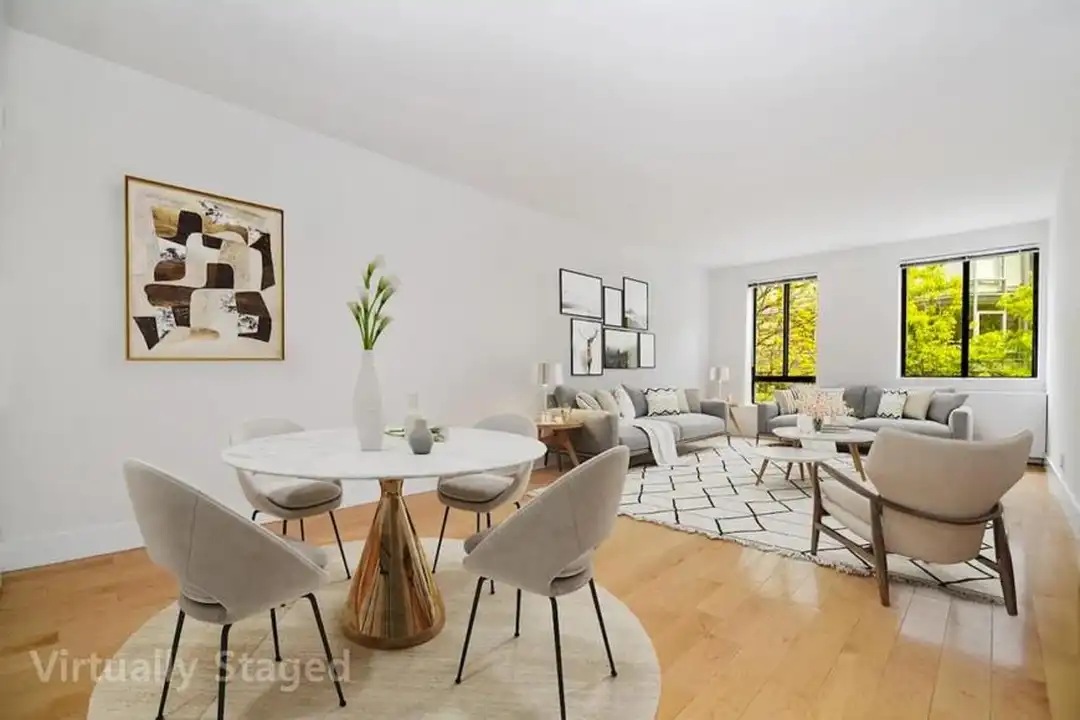 Studio at 305 W 52nd St — photo 1 of 6