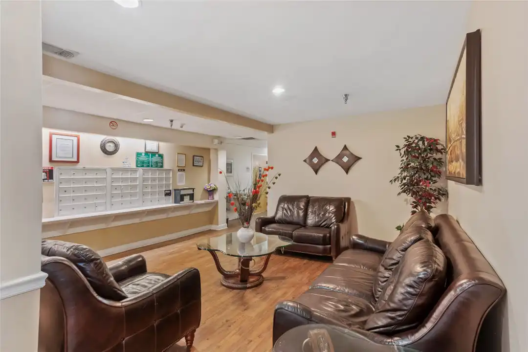 60 N Montgomery St – pohled 6