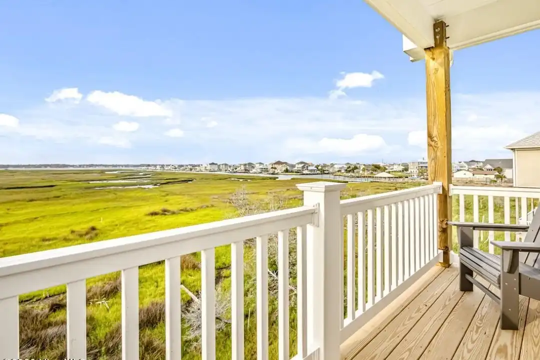 House in Atlantic Beach - View 4