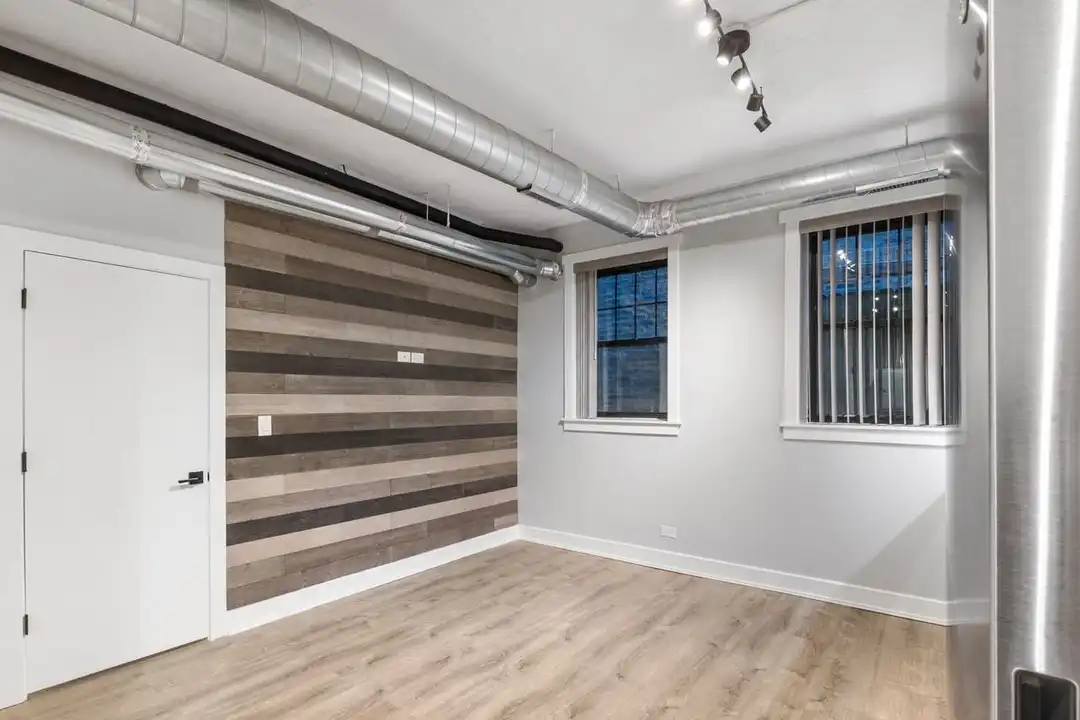 7645 N Sheridan Rd – pohled 3