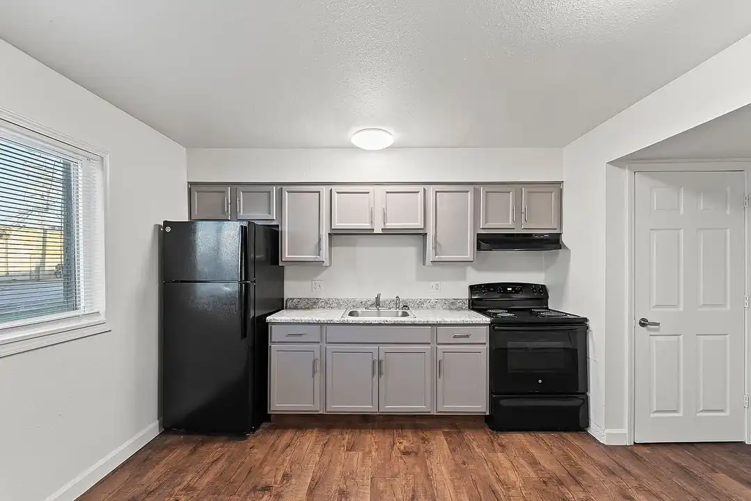 Metro Apartments At Collinsville – photo 1 of 64