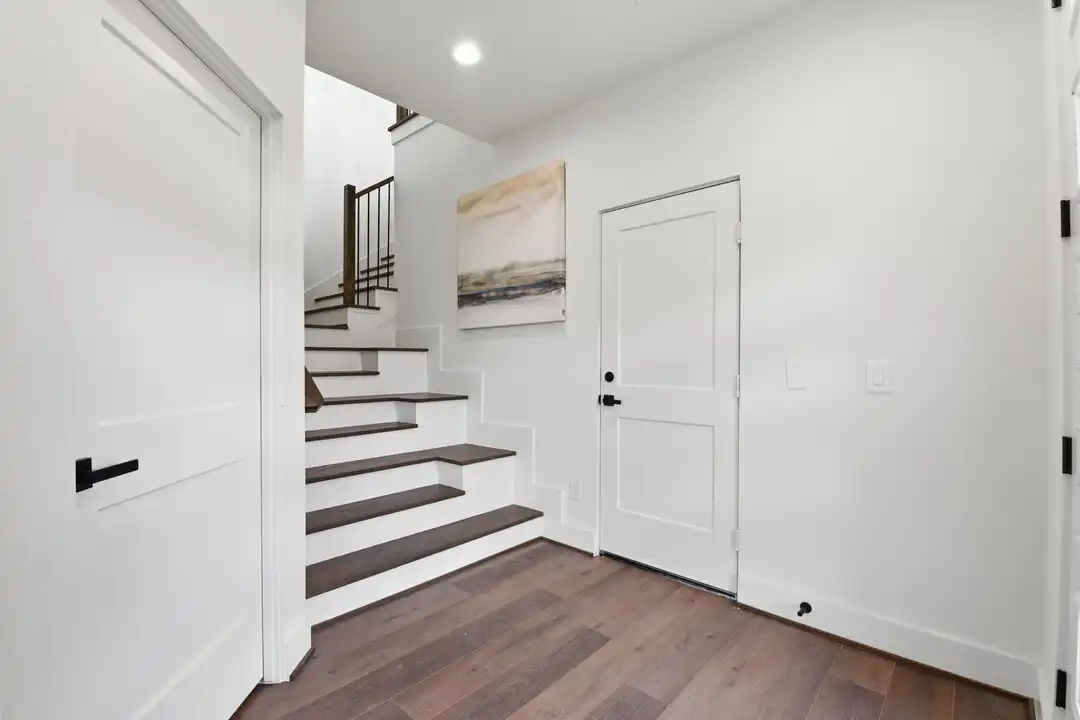 7704 Earl Rudder Wy - View 4