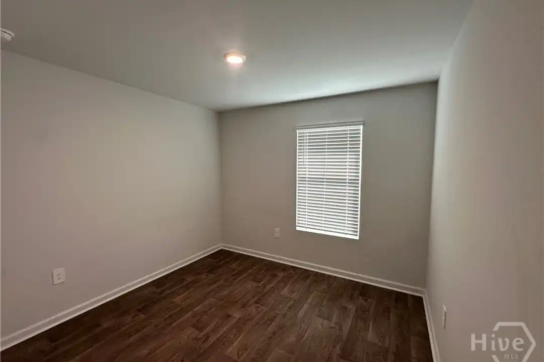 48 Arrowhead Wy - More