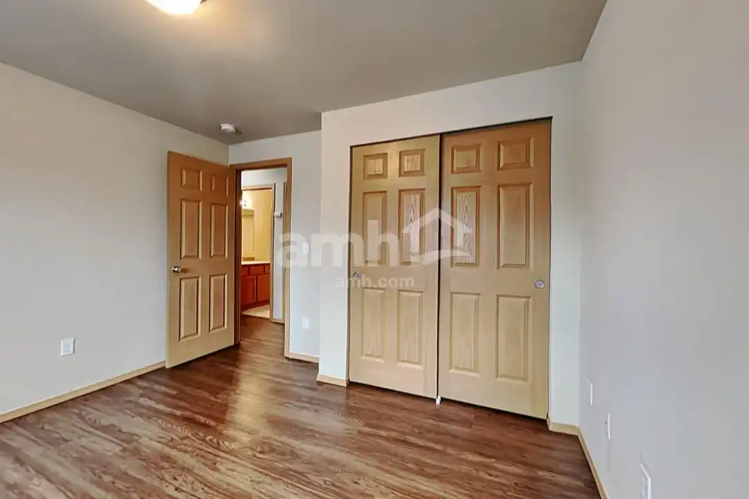 4830 204th St Ct E - View 5