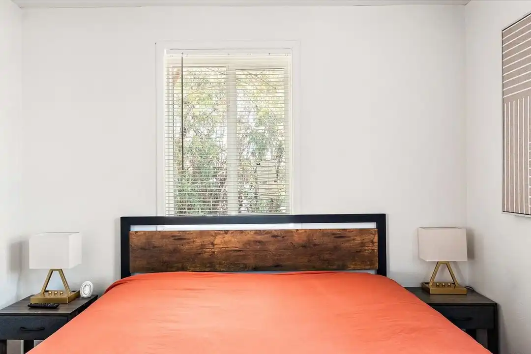 639 W Pepper Pl unit 1244337P - More
