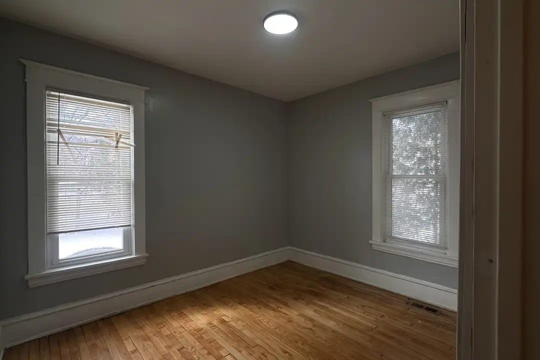 1143 15th Ave SE unit 2 – pohled 6