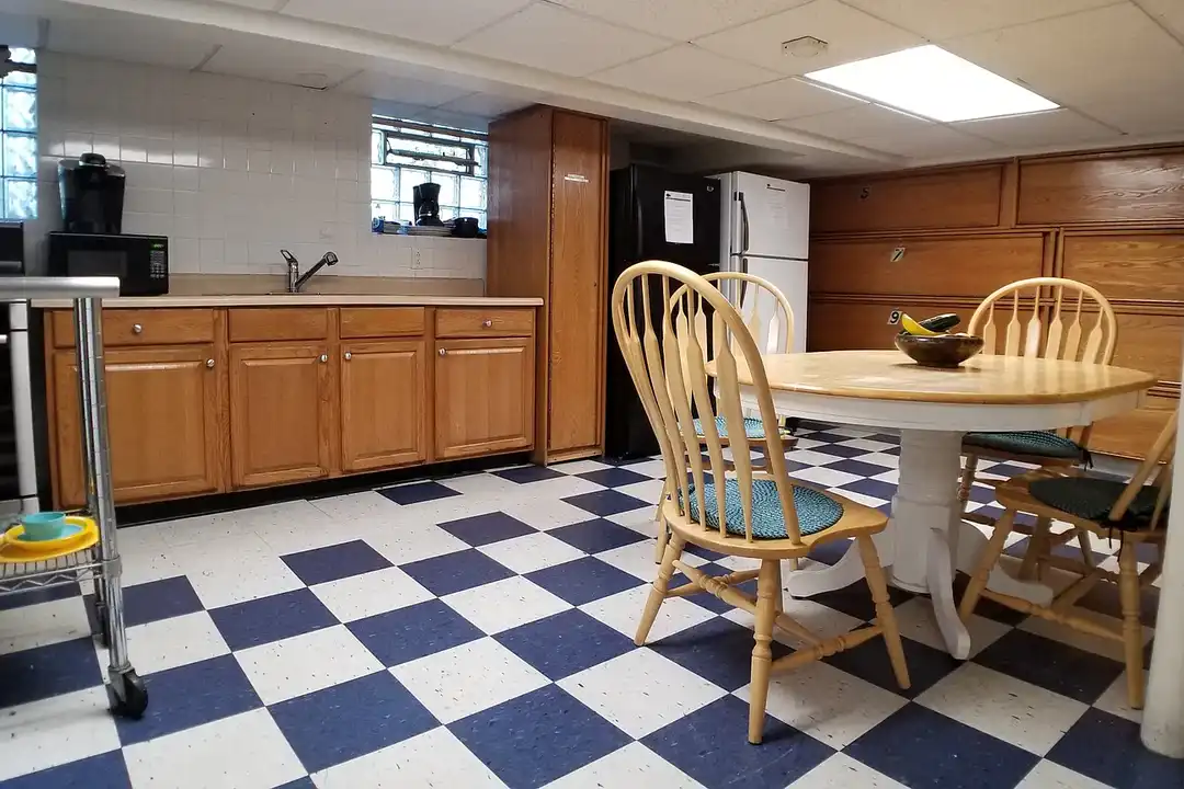 Doctors Guest House on Richmond with Co-Living Space - 353 Richmond Ave ...
