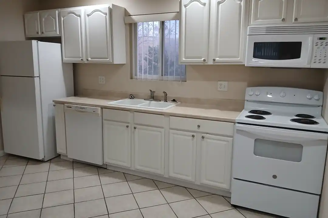 1100 Briarwood Rd – photo 1 of 21