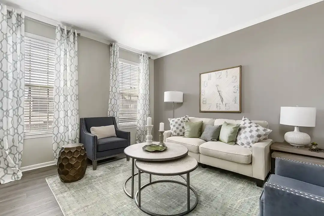 Park West – photo 1