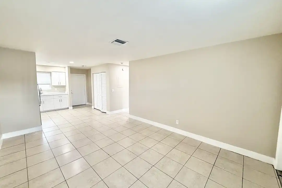 Sunshine Apartments - View 3