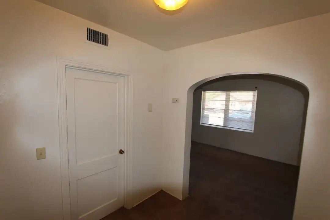 324 N San Francisco St unit (323) Unit #3 - View 6