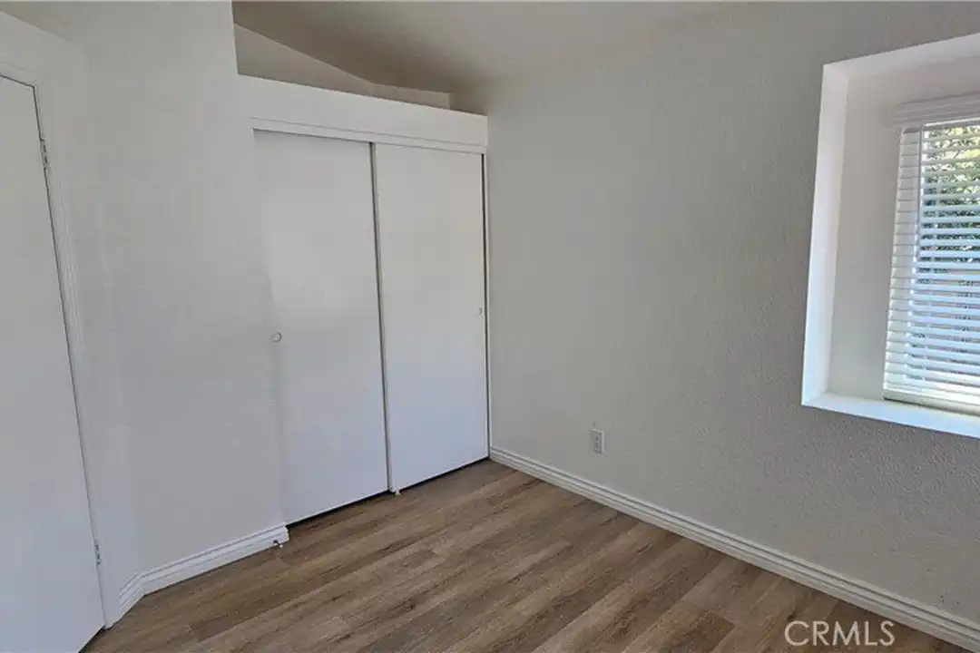 14301 Hillcrest Dr - View 5