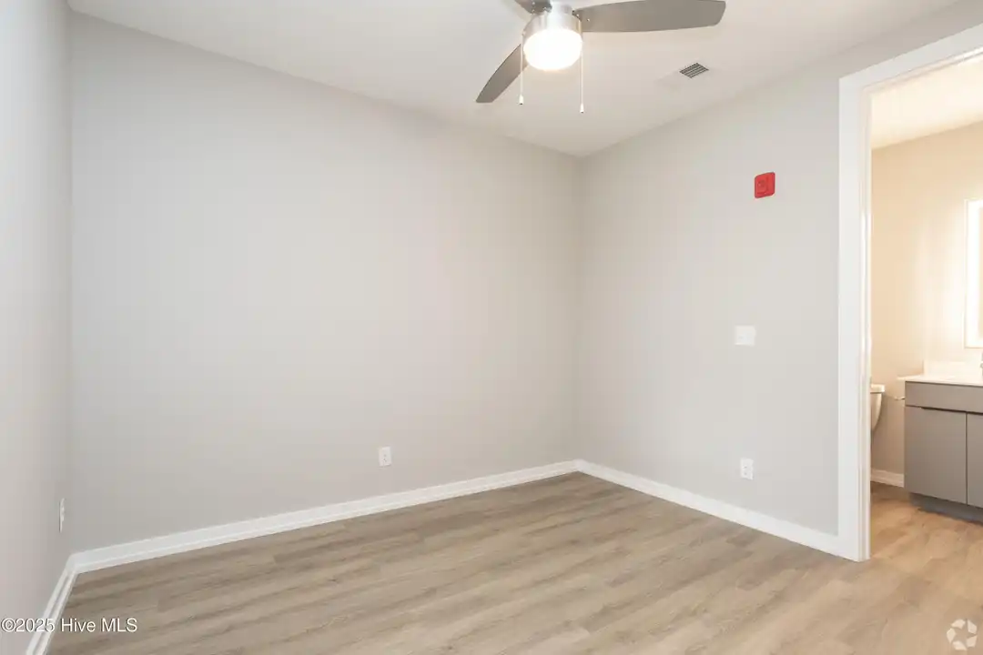 607 S 11th St #101 - More