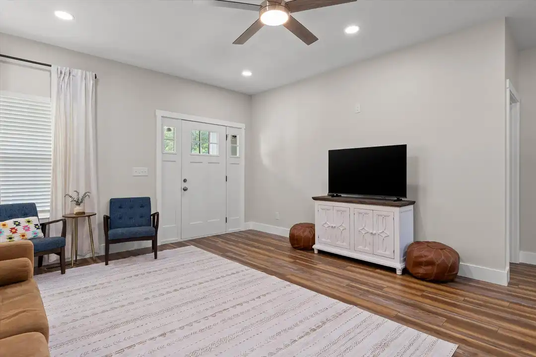 116 Hickory St - View 5